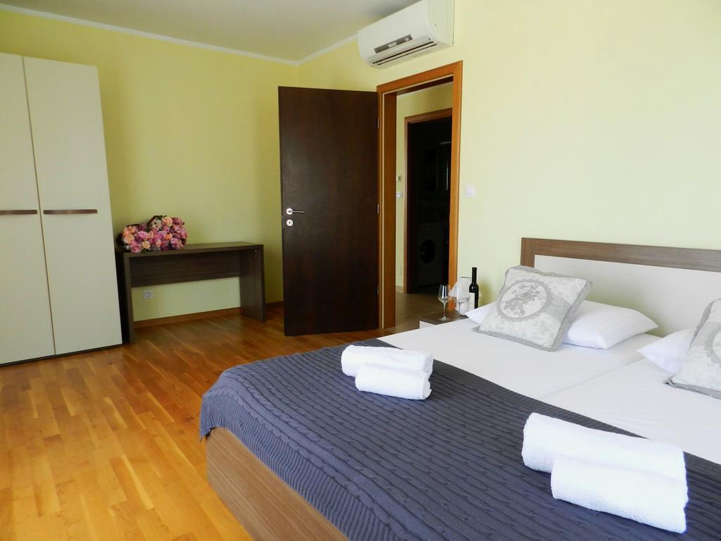 Smaragdna Villa Yourcroatiaholiday Premantura Bagian luar foto